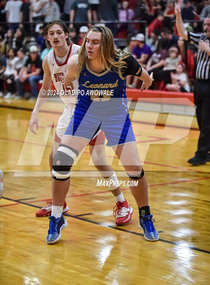 Thumbnail 1 in Lone Oak vs. Leonard (UIL Basketball 3A Region II Bi-District) photogallery.