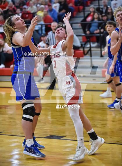 Thumbnail 2 in Lone Oak vs. Leonard (UIL Basketball 3A Region II Bi-District) photogallery.