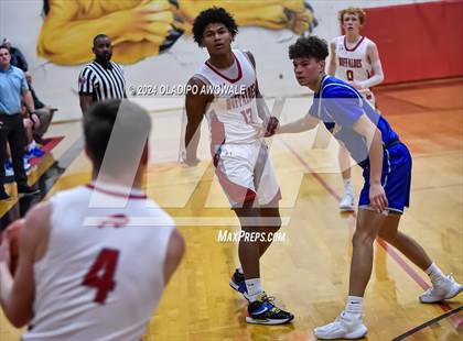 Thumbnail 2 in Lone Oak vs. Leonard (UIL Basketball 3A Region II Bi-District) photogallery.