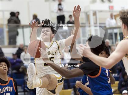 Thumbnail 3 in Clayton vs  Vianney (Rotating 8 Tournament) photogallery.