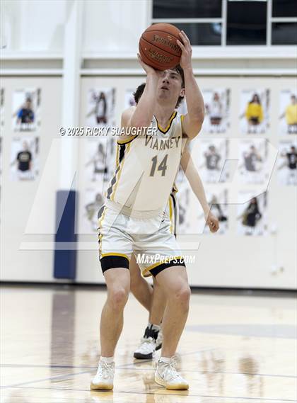 Thumbnail 1 in Clayton vs  Vianney (Rotating 8 Tournament) photogallery.