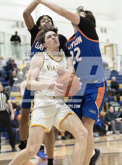 Thumbnail 1 in Clayton vs  Vianney (Rotating 8 Tournament) photogallery.