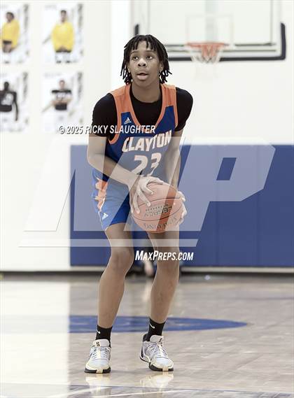 Thumbnail 1 in Clayton vs  Vianney (Rotating 8 Tournament) photogallery.