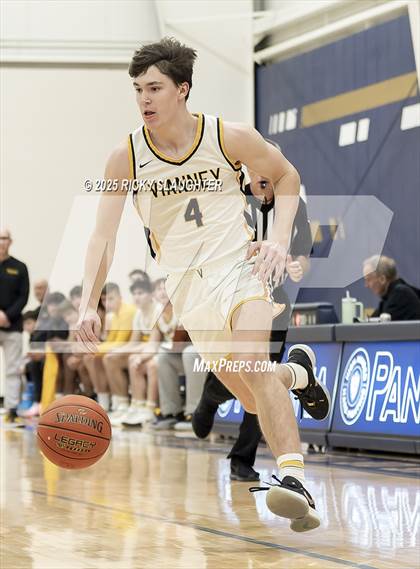 Thumbnail 3 in Clayton vs  Vianney (Rotating 8 Tournament) photogallery.
