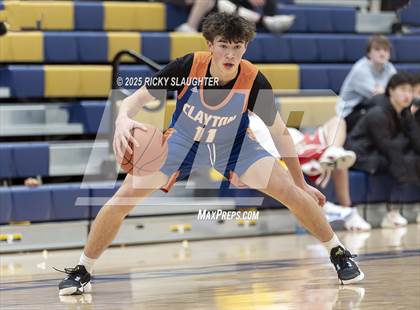 Thumbnail 3 in Clayton vs  Vianney (Rotating 8 Tournament) photogallery.