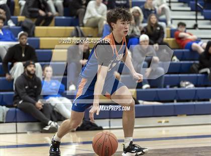 Thumbnail 2 in Clayton vs  Vianney (Rotating 8 Tournament) photogallery.
