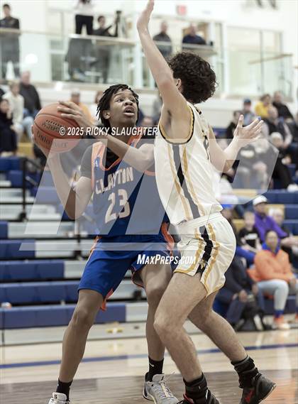 Thumbnail 3 in Clayton vs  Vianney (Rotating 8 Tournament) photogallery.