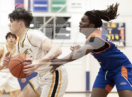 Thumbnail 3 in Clayton vs  Vianney (Rotating 8 Tournament) photogallery.