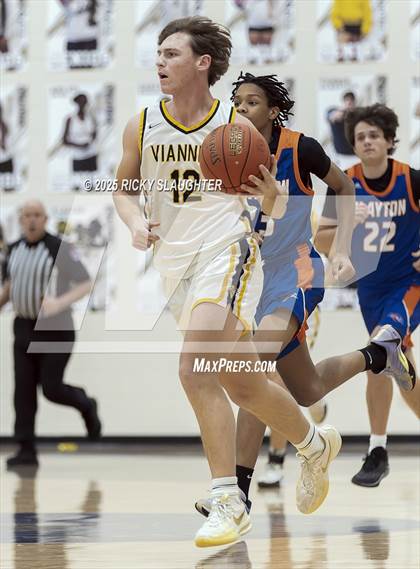 Thumbnail 3 in Clayton vs  Vianney (Rotating 8 Tournament) photogallery.
