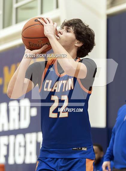 Thumbnail 3 in Clayton vs  Vianney (Rotating 8 Tournament) photogallery.