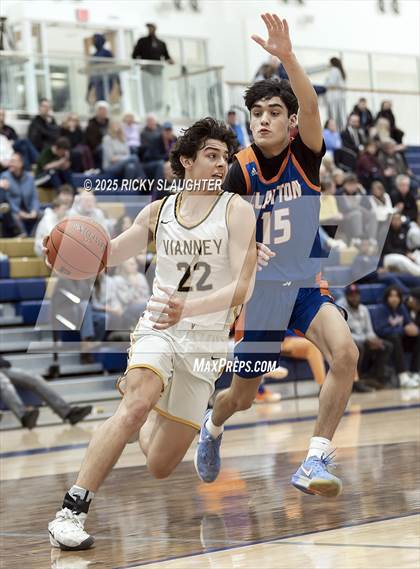 Thumbnail 1 in Clayton vs  Vianney (Rotating 8 Tournament) photogallery.