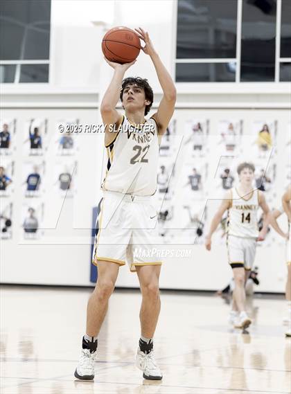 Thumbnail 3 in Clayton vs  Vianney (Rotating 8 Tournament) photogallery.