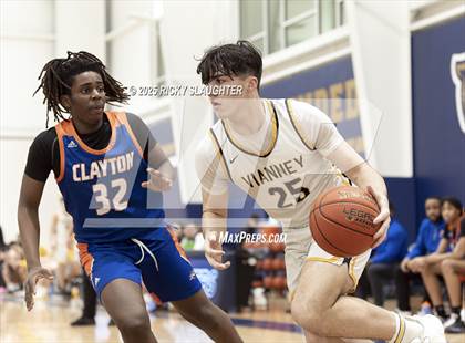 Thumbnail 2 in Clayton vs  Vianney (Rotating 8 Tournament) photogallery.