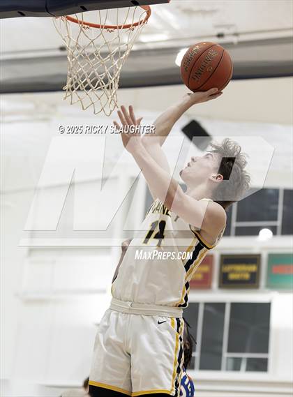 Thumbnail 1 in Clayton vs  Vianney (Rotating 8 Tournament) photogallery.