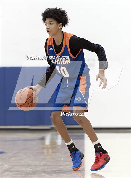 Thumbnail 3 in Clayton vs  Vianney (Rotating 8 Tournament) photogallery.