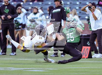 Thumbnail 3 in Southlake Carroll vs. Highland Park (UIL 6A DII Regional Semifinals) photogallery.