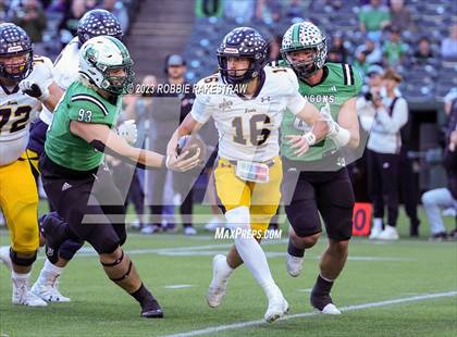 Thumbnail 2 in Southlake Carroll vs. Highland Park (UIL 6A DII Regional Semifinals) photogallery.