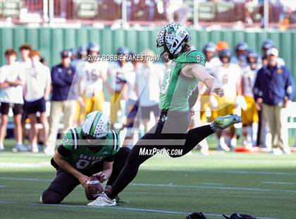 Thumbnail 3 in Southlake Carroll vs. Highland Park (UIL 6A DII Regional Semifinals) photogallery.