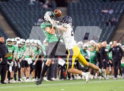Thumbnail 3 in Southlake Carroll vs. Highland Park (UIL 6A DII Regional Semifinals) photogallery.