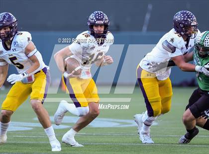 Thumbnail 2 in Southlake Carroll vs. Highland Park (UIL 6A DII Regional Semifinals) photogallery.