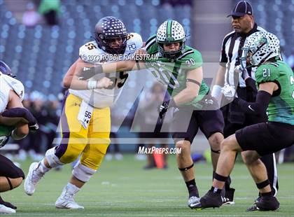 Thumbnail 1 in Southlake Carroll vs. Highland Park (UIL 6A DII Regional Semifinals) photogallery.