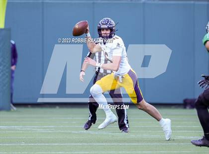 Thumbnail 1 in Southlake Carroll vs. Highland Park (UIL 6A DII Regional Semifinals) photogallery.