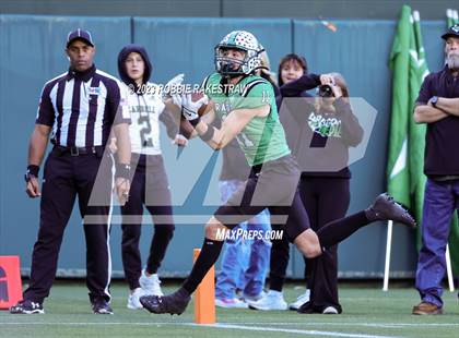 Thumbnail 3 in Southlake Carroll vs. Highland Park (UIL 6A DII Regional Semifinals) photogallery.
