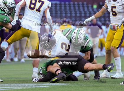 Thumbnail 1 in Southlake Carroll vs. Highland Park (UIL 6A DII Regional Semifinals) photogallery.