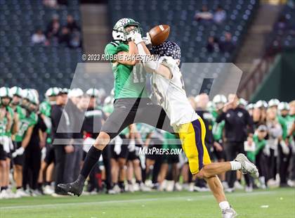 Thumbnail 2 in Southlake Carroll vs. Highland Park (UIL 6A DII Regional Semifinals) photogallery.