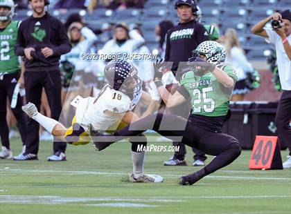 Thumbnail 2 in Southlake Carroll vs. Highland Park (UIL 6A DII Regional Semifinals) photogallery.