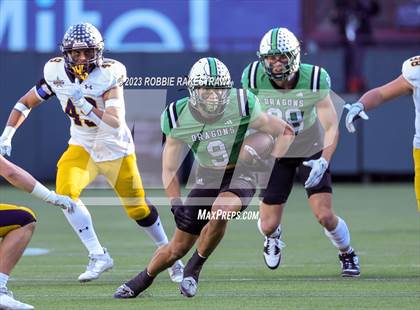 Thumbnail 1 in Southlake Carroll vs. Highland Park (UIL 6A DII Regional Semifinals) photogallery.