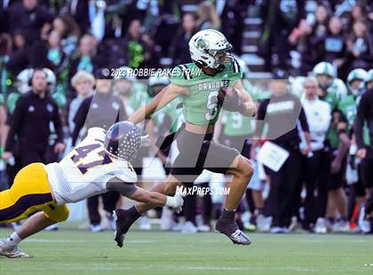 Thumbnail 1 in Southlake Carroll vs. Highland Park (UIL 6A DII Regional Semifinals) photogallery.
