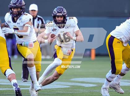Thumbnail 1 in Southlake Carroll vs. Highland Park (UIL 6A DII Regional Semifinals) photogallery.