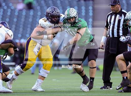 Thumbnail 3 in Southlake Carroll vs. Highland Park (UIL 6A DII Regional Semifinals) photogallery.