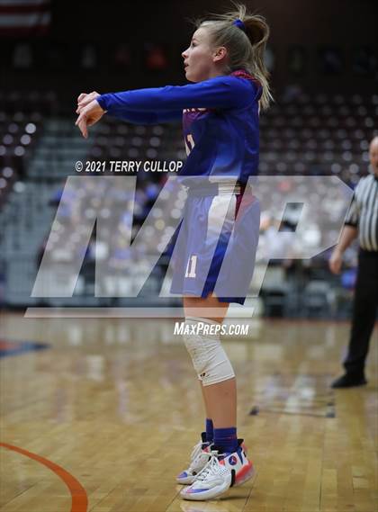 Thumbnail 1 in Richfield vs. Carbon (UHSAA 3A Quarterfinal) photogallery.