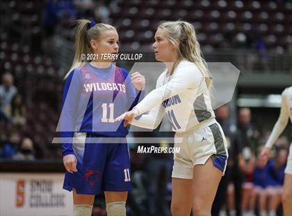 Thumbnail 3 in Richfield vs. Carbon (UHSAA 3A Quarterfinal) photogallery.