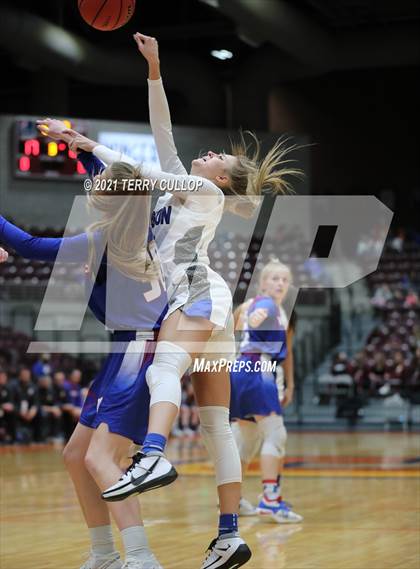 Thumbnail 1 in Richfield vs. Carbon (UHSAA 3A Quarterfinal) photogallery.