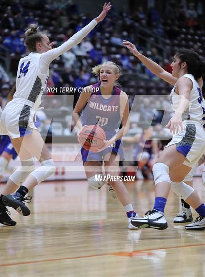 Thumbnail 3 in Richfield vs. Carbon (UHSAA 3A Quarterfinal) photogallery.