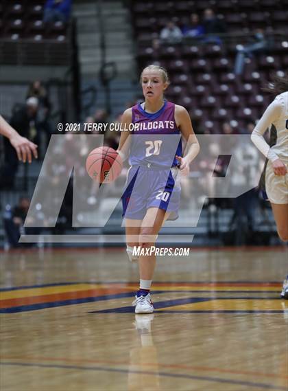 Thumbnail 2 in Richfield vs. Carbon (UHSAA 3A Quarterfinal) photogallery.