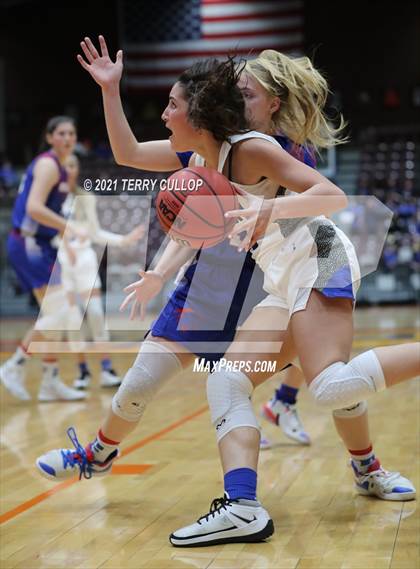 Thumbnail 2 in Richfield vs. Carbon (UHSAA 3A Quarterfinal) photogallery.