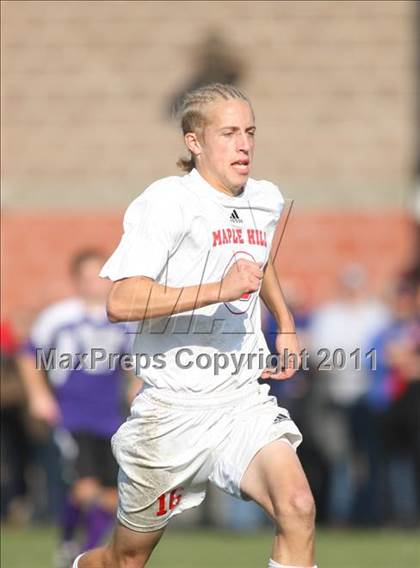 Thumbnail 3 in Port Jefferson vs. Maple Hill (NYSPHSAA Class C Final) photogallery.