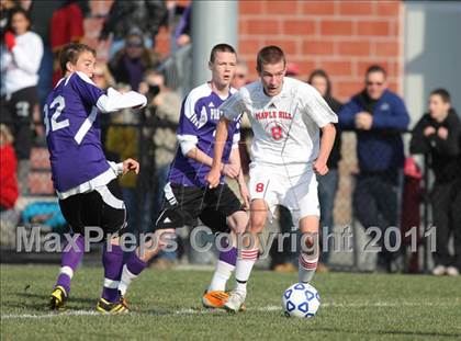 Thumbnail 2 in Port Jefferson vs. Maple Hill (NYSPHSAA Class C Final) photogallery.