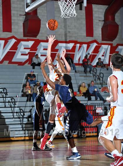 Thumbnail 3 in Mt. Carmel vs. Morse (Xtreme Glass Invitational) photogallery.