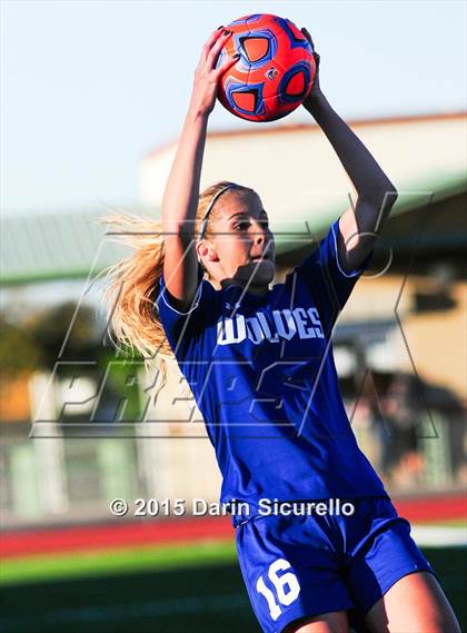 Thumbnail 3 in Desert Vista vs. Chandler (AIA D1 Playoff) photogallery.