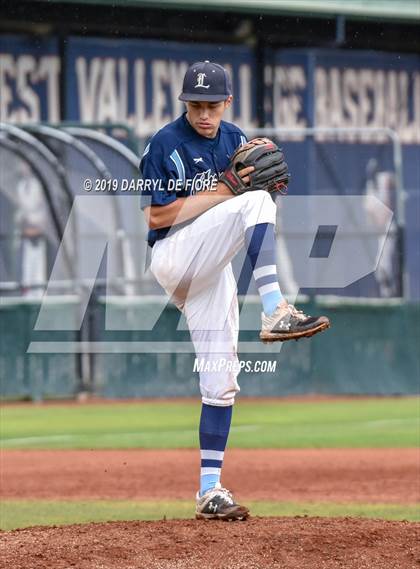 Thumbnail 3 in Carlmont vs. Leland (CIF CCS D1 Quarterfinal) photogallery.