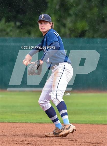 Thumbnail 2 in Carlmont vs. Leland (CIF CCS D1 Quarterfinal) photogallery.