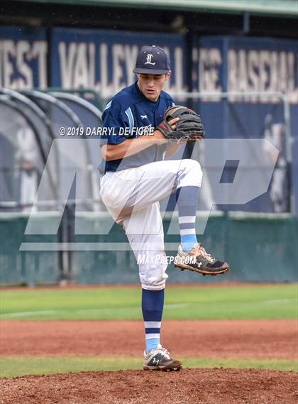 Thumbnail 1 in Carlmont vs. Leland (CIF CCS D1 Quarterfinal) photogallery.