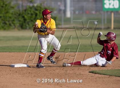 Thumbnail 2 in El Modena @ Esperanza photogallery.