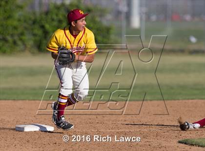 Thumbnail 2 in El Modena @ Esperanza photogallery.