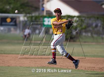 Thumbnail 1 in El Modena @ Esperanza photogallery.